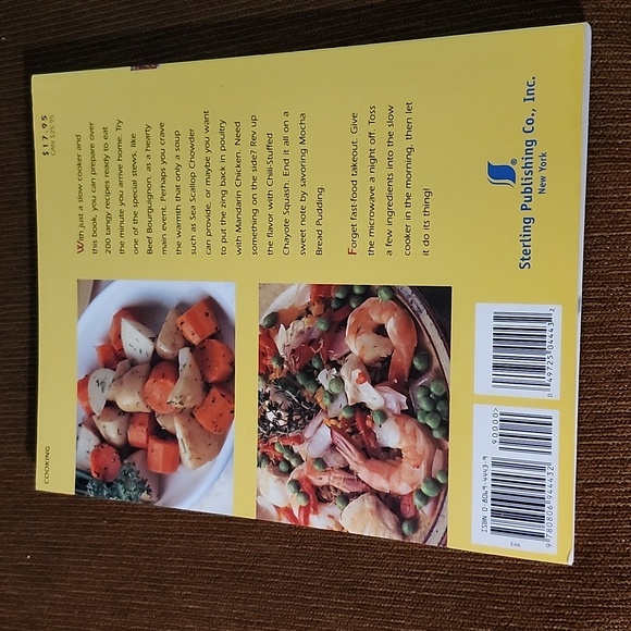 The Ultimate Slow Cooker Cookbook by Carol Heding Munson - Picture 2 of 5